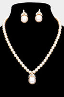 Stone Embellished Pearl Necklace